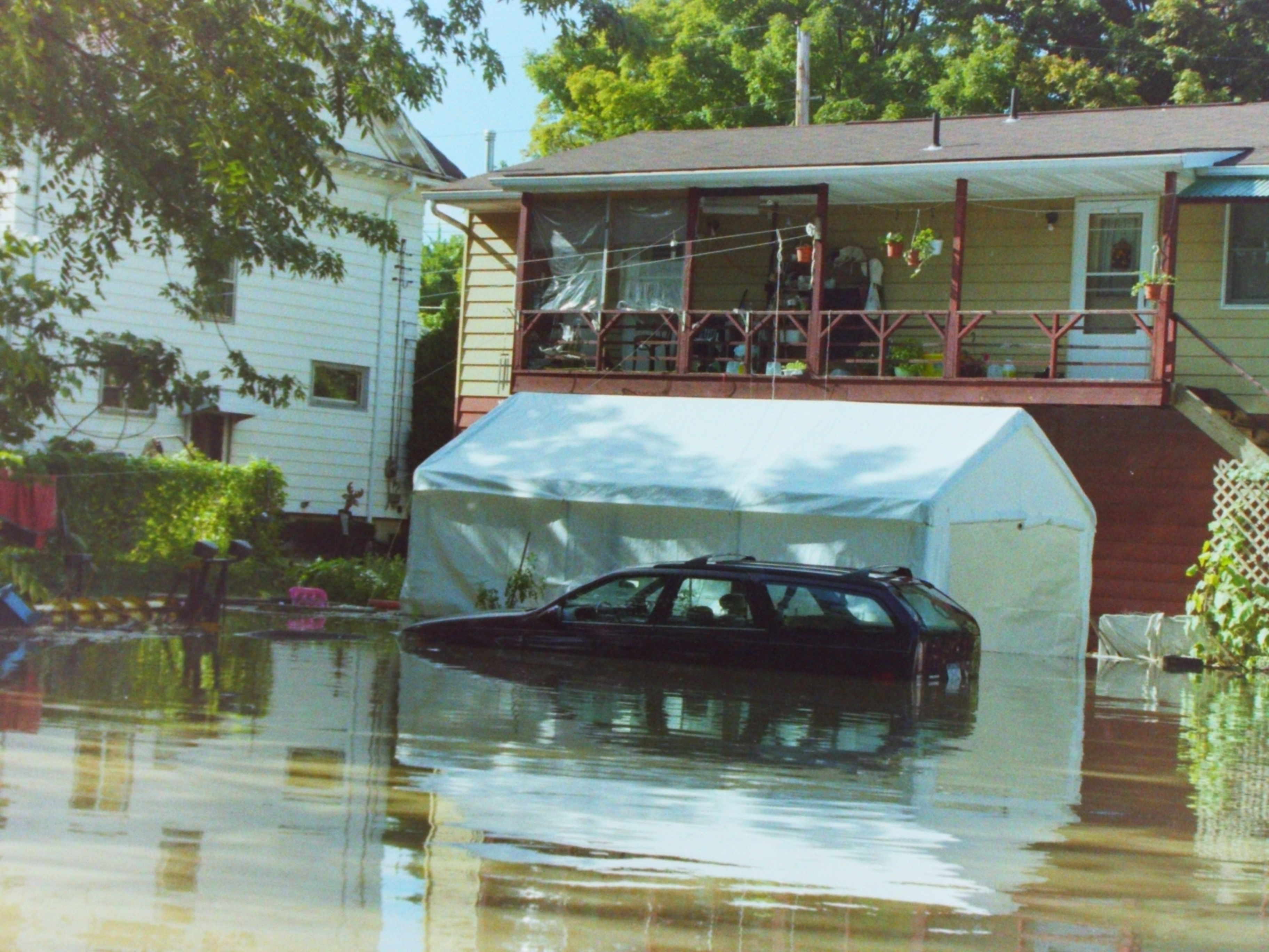 09-18-04  Response - Flood Of 2004